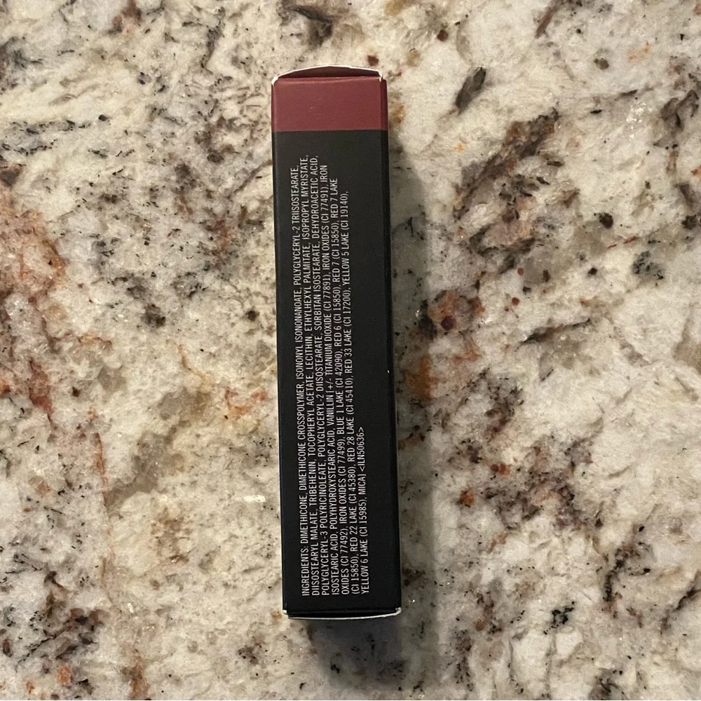 💋 MAC Powder Kiss Liquid Lipcolour – 988 A Little Tamed – NEW IN BOX